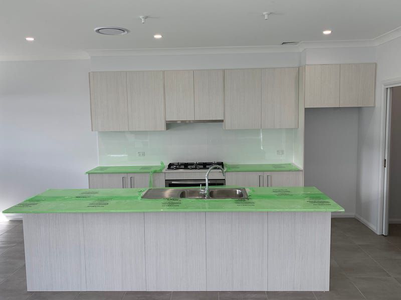 12A Silverton Street, Gregory Hills