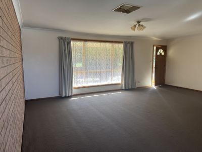 2 / 22 Barton Street, Parkes