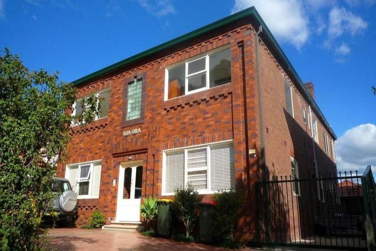 4 / 128 Majors Bay Road, Concord