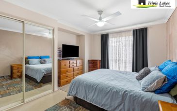 10 Karingal Place, Blue Haven