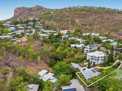 1 / 6 Grange Court, Castle Hill