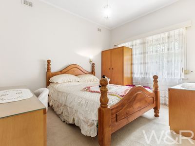 18 Hampton Street, Brooklyn Park