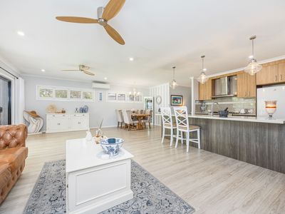 6 Jordan Close, Urangan