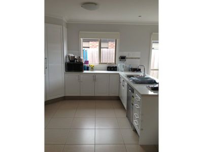 7 Merger Court, Lara