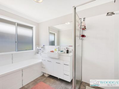 7 Curlew Street, Woodgate
