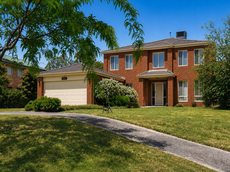 16 Highton Court, Beaconsfield