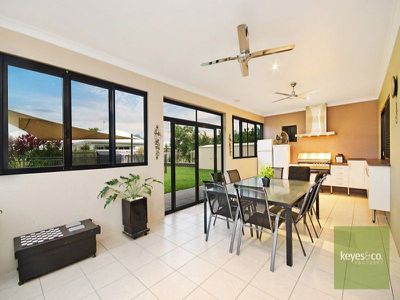6 Sunningdale Pocket, Idalia