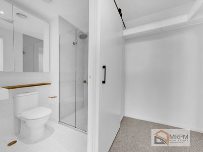 1301 / 8 Waterview Walk, Docklands