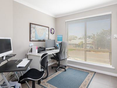 39 Tindals Crescent, Hannans