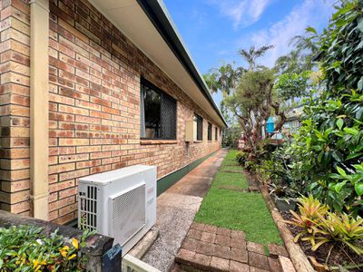 4 CENTENARY DRIVE, Atherton