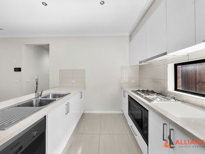 3 Harlequin Walk, Epping