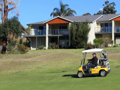 33B The Fairway, Tura Beach