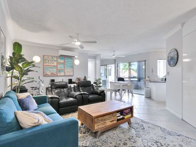 809 / 2-10 Greenslopes Street, Cairns North