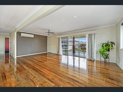 4 Fairlane Street, Chermside West