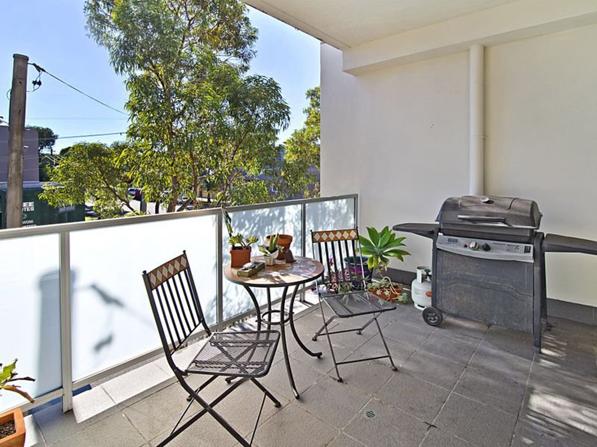 240 / 3 Queen Street, Rosebery