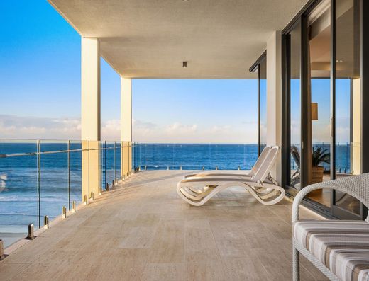 Acclaimed Penthouse on absolute beachfront - Palm Beach