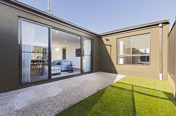 85 Carroll Lane, Greenvale