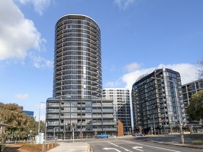 1605  / 2 Furzer Street, Phillip