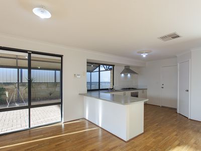 33 L'Aquila Circle, Beeliar