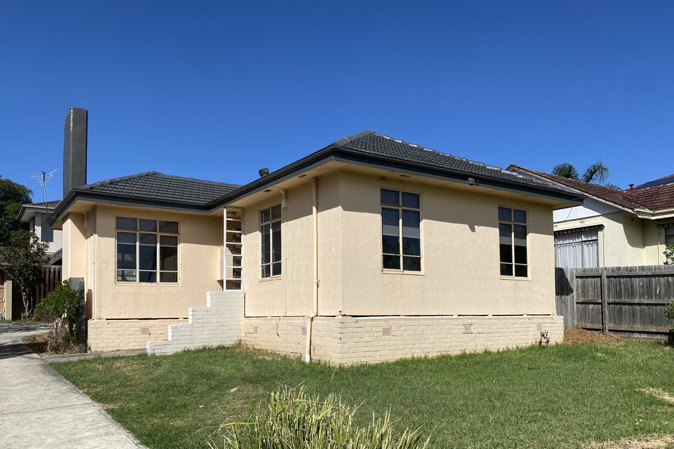 1 / 4 Margot Street, Chadstone