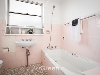 1 / 2 Mons Avenue, West Ryde