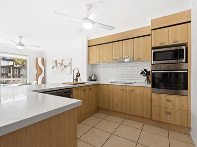 71 / 88-98 Limetree Parade, Runaway Bay