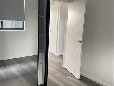 31a Parhelion St., Austral