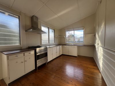 11 Allison Street, Dubbo