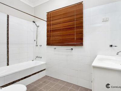 28 Fisher Street, Oak Flats