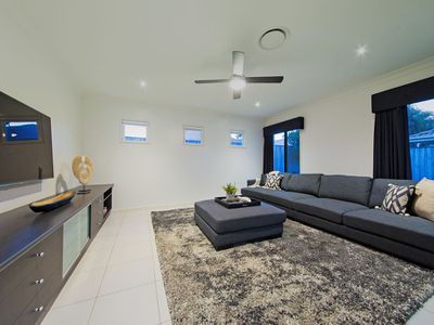 7 Brush Box Place, Wakerley