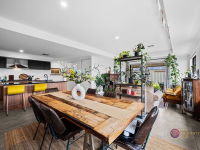 12 Furnell Way, Lakelands