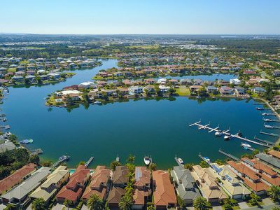 524 Oyster Cove Promenade, Helensvale