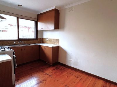 2 / 26 Golf Links Avenue, Oakleigh