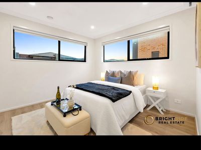 12 Bronze Leaf Walk, Narre Warren South