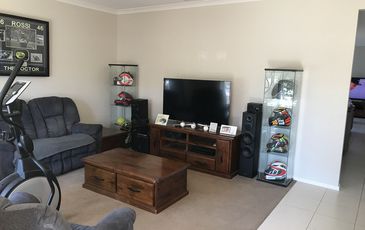 6 Nature Avenue, Officer