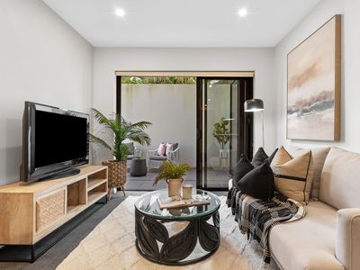 1 / 3 Harrys Road , Taringa
