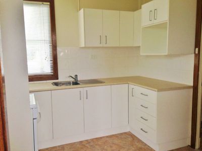 2 / 4 Commonwealth Avenue, Burrill Lake