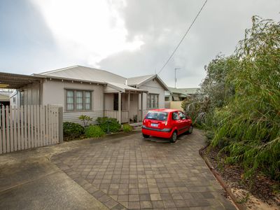 16 Galyung Road, Carey Park