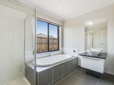 20 Embleton Chase, Melton South