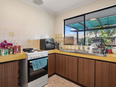 12 / 6 Ashford Avenue, Rockingham