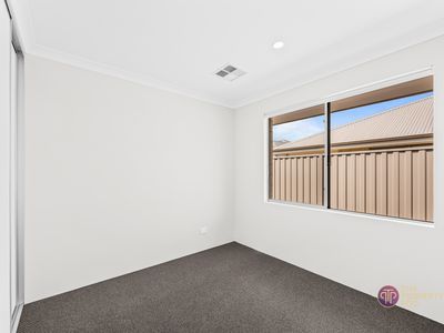8 Henricus Avenue, Henley Brook
