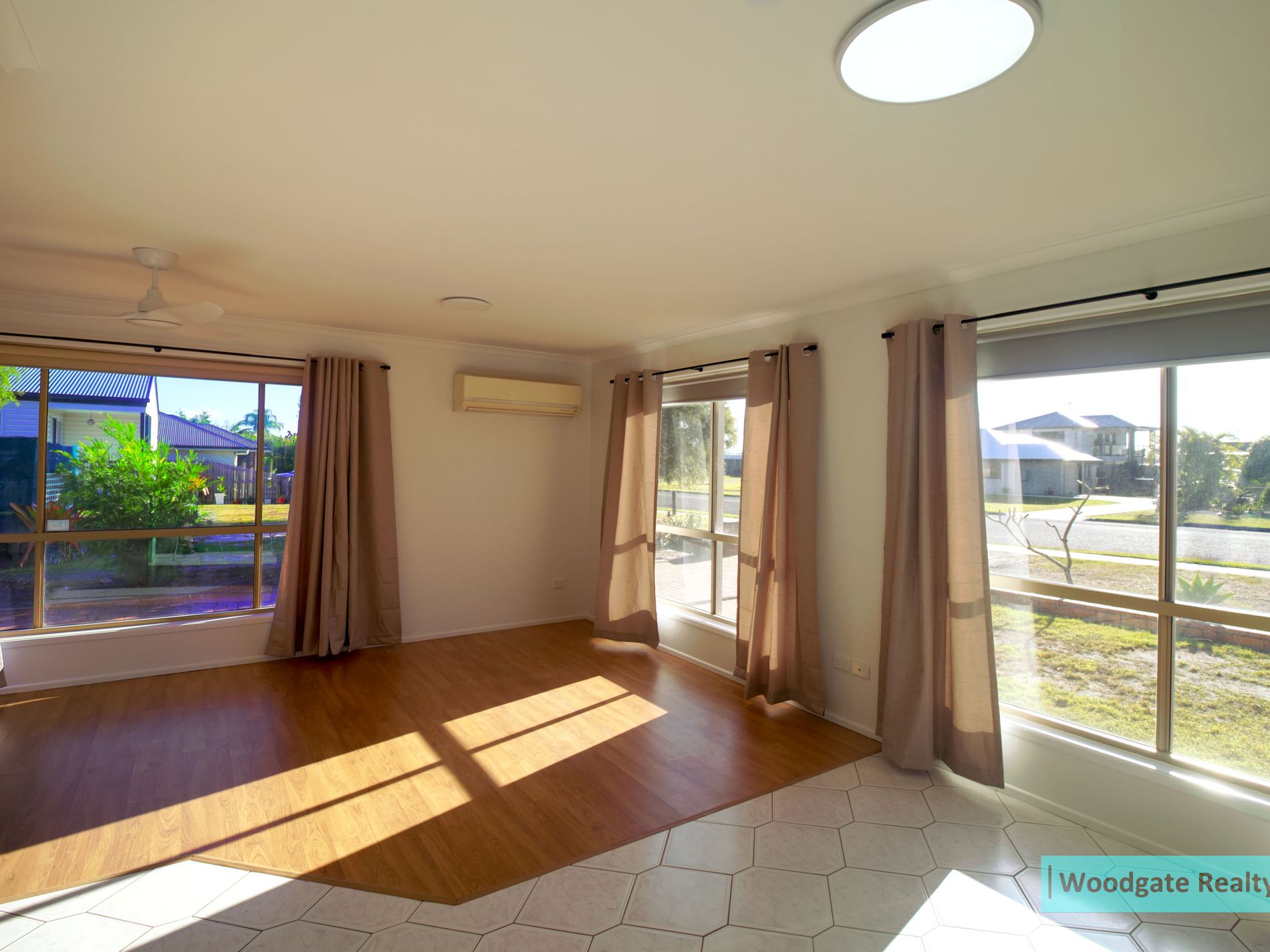 16 KOOKABURRA WAY, Woodgate