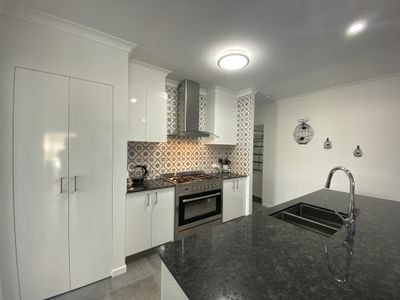 8A Layde Court, Urangan
