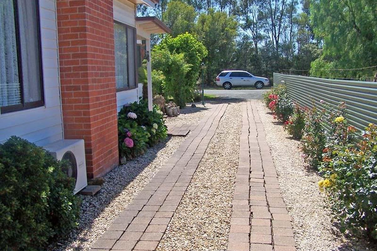 8 Shaw Road, Stanhope