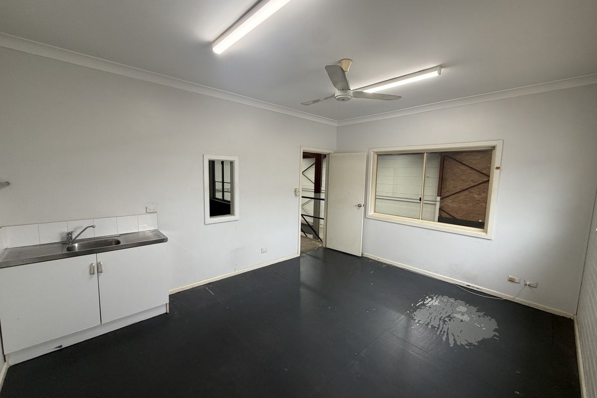 11 Yalgar Road, Kirrawee