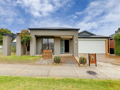 61 Streamside Drive, Craigieburn