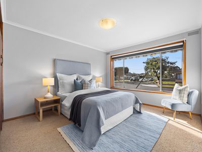 1 / 4 Mauger Street, Wendouree