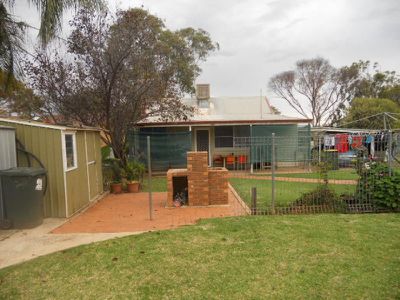 132 Victoria Street, Parkes