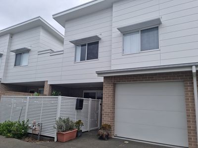 8 / 251 Princes Highway, Dapto