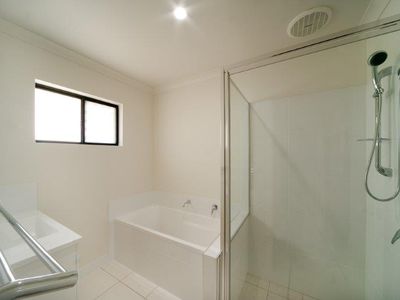 16 Companion Way, Cannonvale